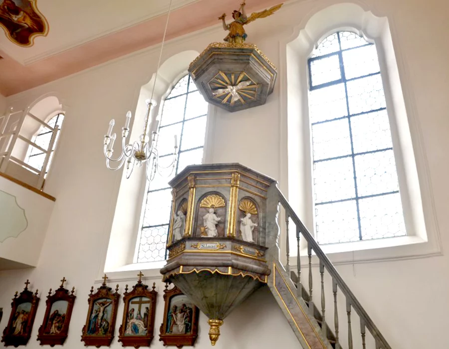 Renovierte Kanzel Renovierte Kanzel